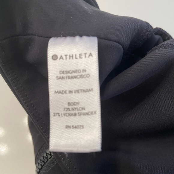 Athleta Black Front-Zip Stellar Crop Pants - Picture 4 of 6